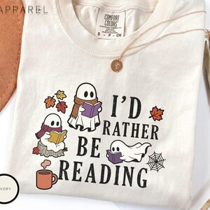 Preferirei leggere, maglietta Comfort Colors® Cozy Ghost Book Lover, maglietta divertente per amanti della lettura autunnale, regalo per lettori appassionati d'autunno, top spettrale per lettori