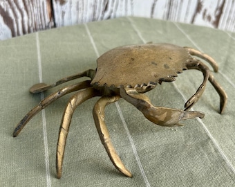 Vintage Brass Collectible Open Top Hinged Lid Ash Tray