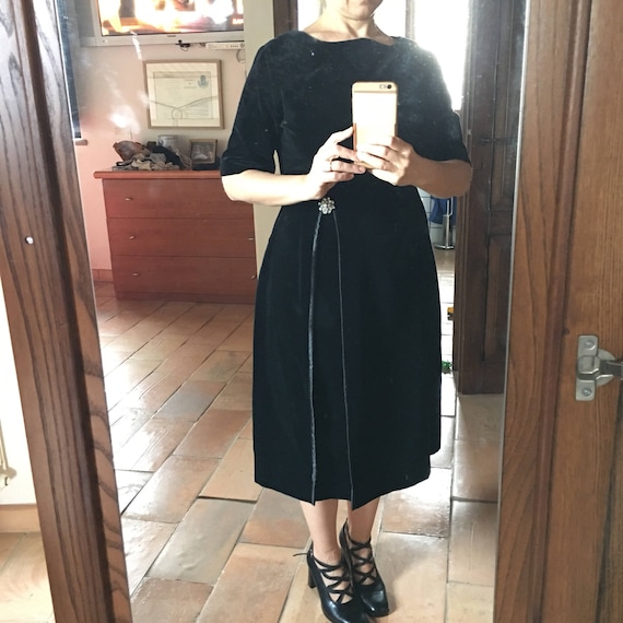 Vintage velvet little black dress ballroom