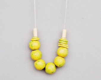 Yellow and green ceramic necklace with adjustable length
