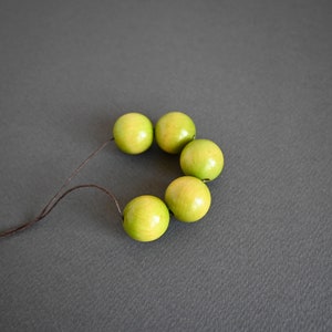 Apple Green wooden necklace with round beads and adjustable length image 3