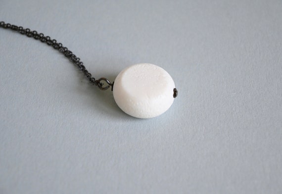 White Coral Pendant, Minimal Every day Necklace, Circle simple pendant, Classic gemstone chain necklace, G0009