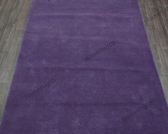 Alfombra de área color púrpura sólido de 5x10 / Alfombra de felpa hecha a mano con mechones / Alfombra minimalista lista para enviar para dormitorio / Decoración moderna para sala de estar.