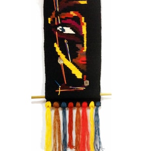 Geweven muurdecoratie, kunstwandtapijt, handgeweven muurdecoratie, boho-vezelkunst aan de muur, handgemaakte kunstcadeau "The Mask - Scene of a Woman"