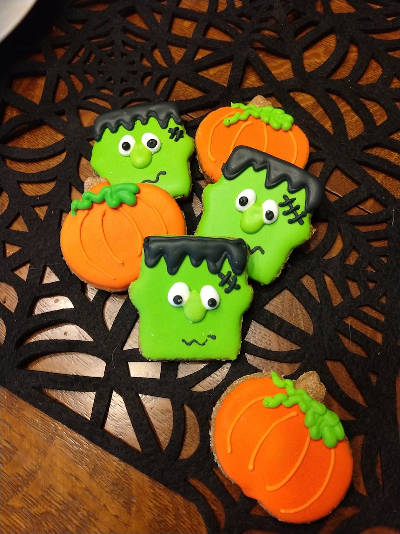 6 Monster Frankenstein and pumpkin Dog Treats Pumpkin flavored image 0