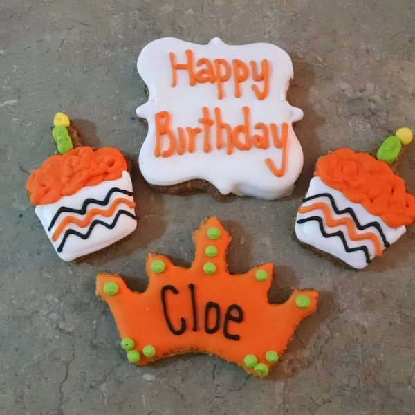 Personalized  Birthday Dog Treats cupcake dog treats with a crown pet gift  long lasting HARD treats