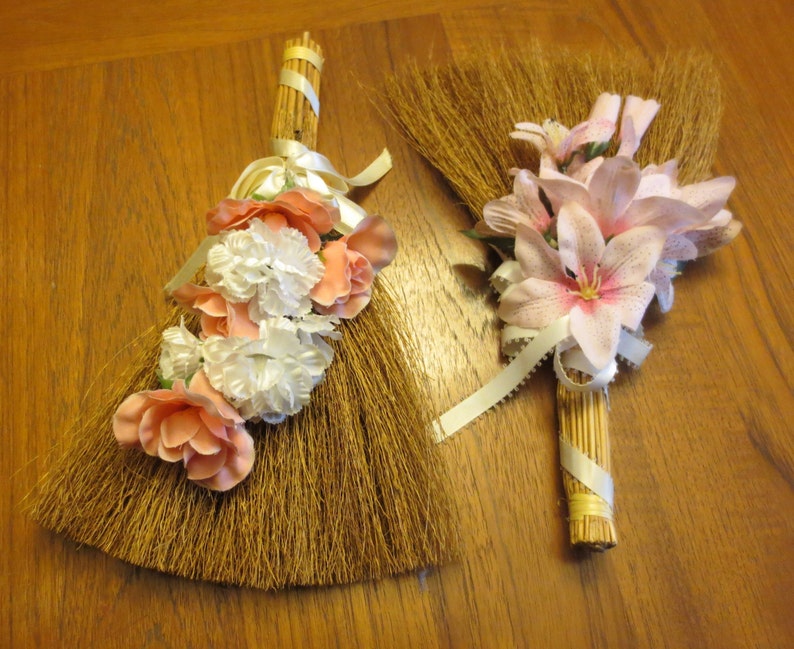 Floral Decorated Whisk Broom Finishing Touch image 0