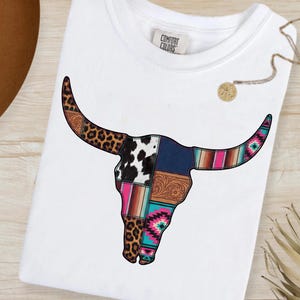 Teschio di toro patchwork PNG, grafica Western Boho Aztec Serape Leopard Cowgirl (Download digitale)