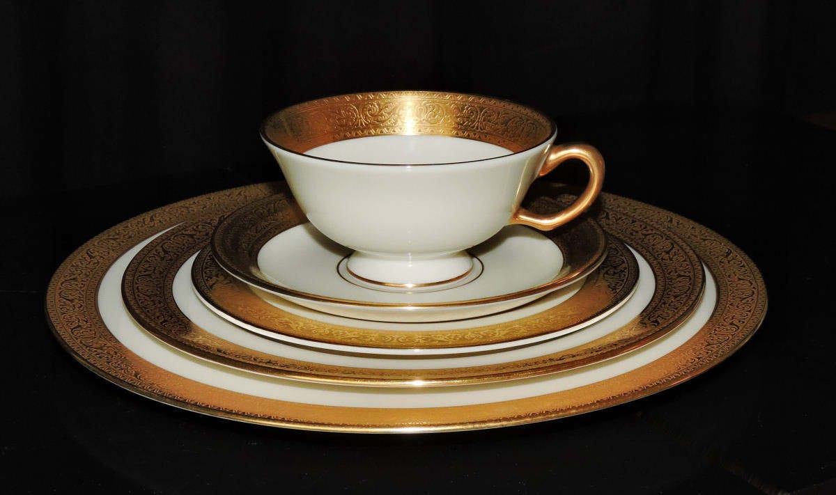 Lenox Westchester Gold 5 Piece Place Setting Cups Saucers Plates