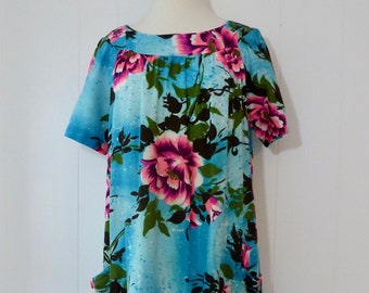 60's Hawaiian House Dress Pockets Floral Rose Print Muumuu Tiki Trapeze Dress Pink Sky Blue Barkcloth Kaftan M L