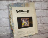 Vintage Shillcraft MEDIEVAL DOG Needlepoint Pillow Top Persian Yarn Stitchery Craft Kit