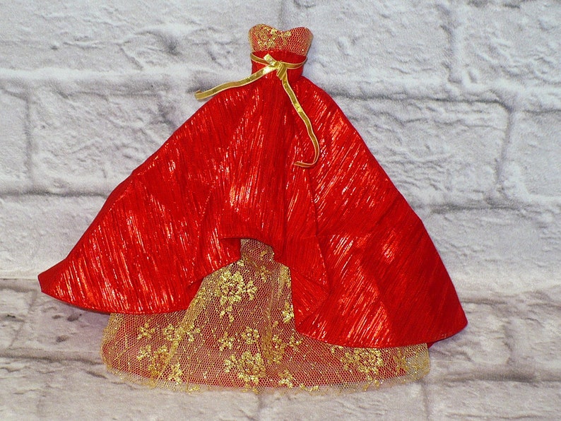 DRESS MATTEL BARBIE DOLL RED SILVER HOLIDAY MODEL MUSE EVENING GOWN CLOTHING