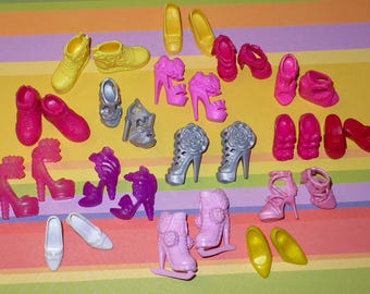 Mattel Barbie Doll Shoe Lot ~ 16 Pairs of Fashion Doll Shoes ~ Clothing Accessories