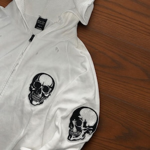 Vinatge embroidery skull cotton hoodie with NUNBER (N)ine tag image 2