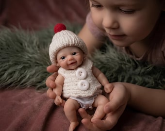 6 Inch Silicone Reborn Baby Doll, Soft Squishy Lifelike Palm Size Toy