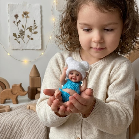 6 inches Washable Mini Palm Solid Silicone Girl Doll, Handmade Painted Skin Soft Touch Lifelike Mini Baby Doll