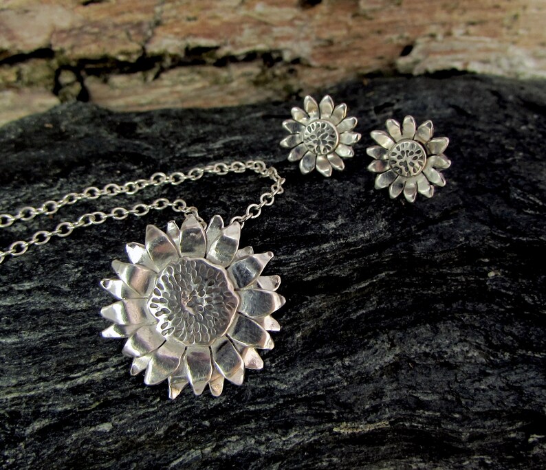 Silver Sunflower Necklace Layering Necklace Sterling Silver Etsy