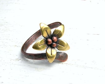 Copper Flower Ring, Hammered Copper Band, Adjustable Ring, Brass Flower Ring