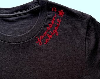 Personalized Mom Shirt, Embroidered Custom Neckline, Embroidered Mama T Shirt, Personalized Neckline Collar Embroidery, Chainstitch Shirt