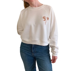 Personalized Birth Month Flower Sweatshirt, Chain Stitch Embroidery Birth Flower Bouquet Shirt, Custom Kids Birthday Crewneck Gift for Mom image 7