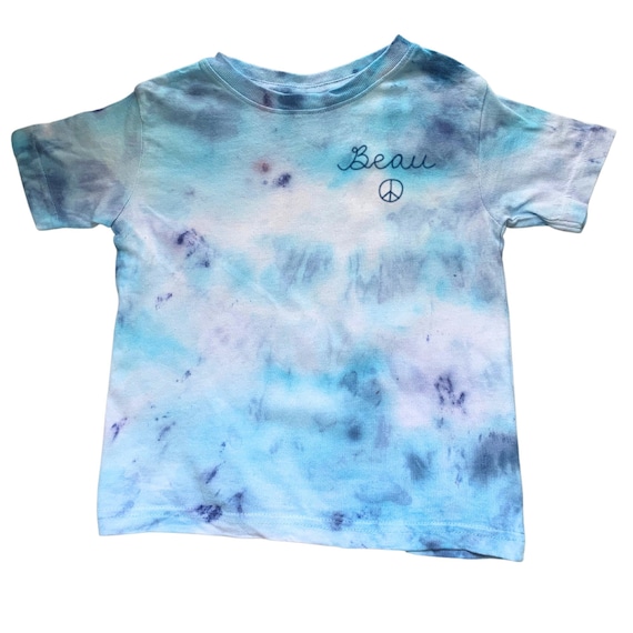 tie dye words on shirt