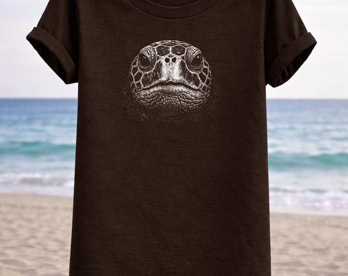 Sea Turtle Minimalist Graphic Tee – Ocean Marine Life Unisex T-Shirt