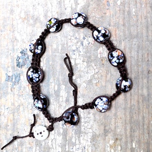 Indonesian glass beads for this Wong knotted bracelet NW228