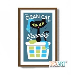 Puede incluir: Una ilustración de estilo vintage de un gato negro sentado en una cesta de la ropa con una toalla azul. El texto dice "The Clean Cat Co. Laundry".