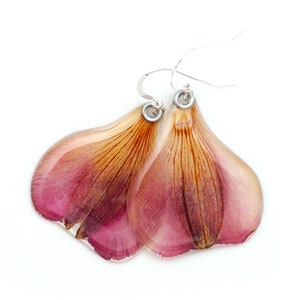Gardening Gift, Pressed Dried Flower, Flower Earrings, Botanical Jewelry, Nature Inspired,Hostess Gift, pink/natural alstromeria earrings