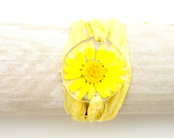 Real yellow daisy wrap bracelet, Gardener Gift, Nature Lover, pressed flower, Botanical jewelry, Great gift, real pressed flower