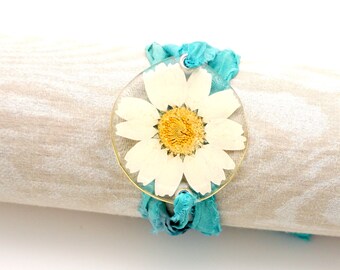 Real white daisy wrap bracelet, Gardener Gift, Nature Lover, pressed flower, Botanical jewelry, Great gift, real pressed flower