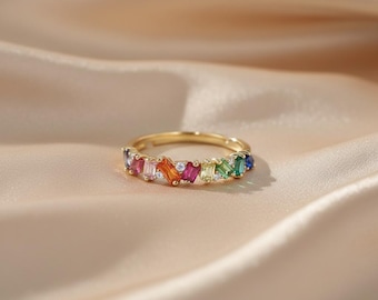 Anillo de circonita arcoíris dorada, banda apilable ajustable