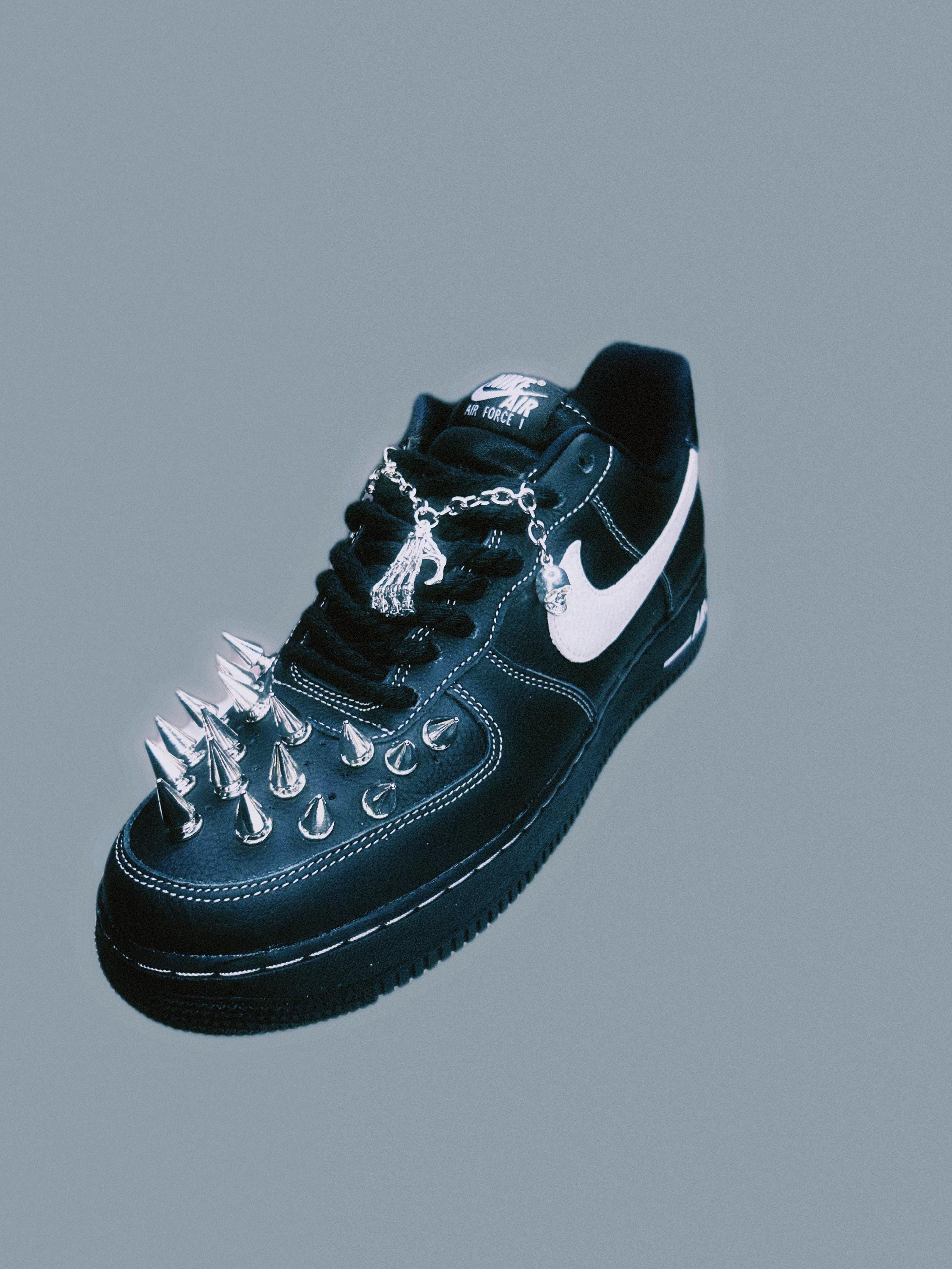 black air force 1 spikes