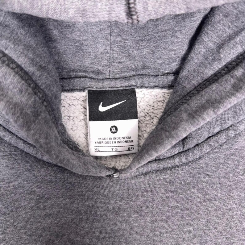 Sudadera con capucha Nike Spellout con logo de arco bordado, color gris jaspeado, talla XL para hombre. imagen 6