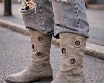 Botas altas de piel IXOS Avant Garde, talla EU 38, color gris, con aberturas.