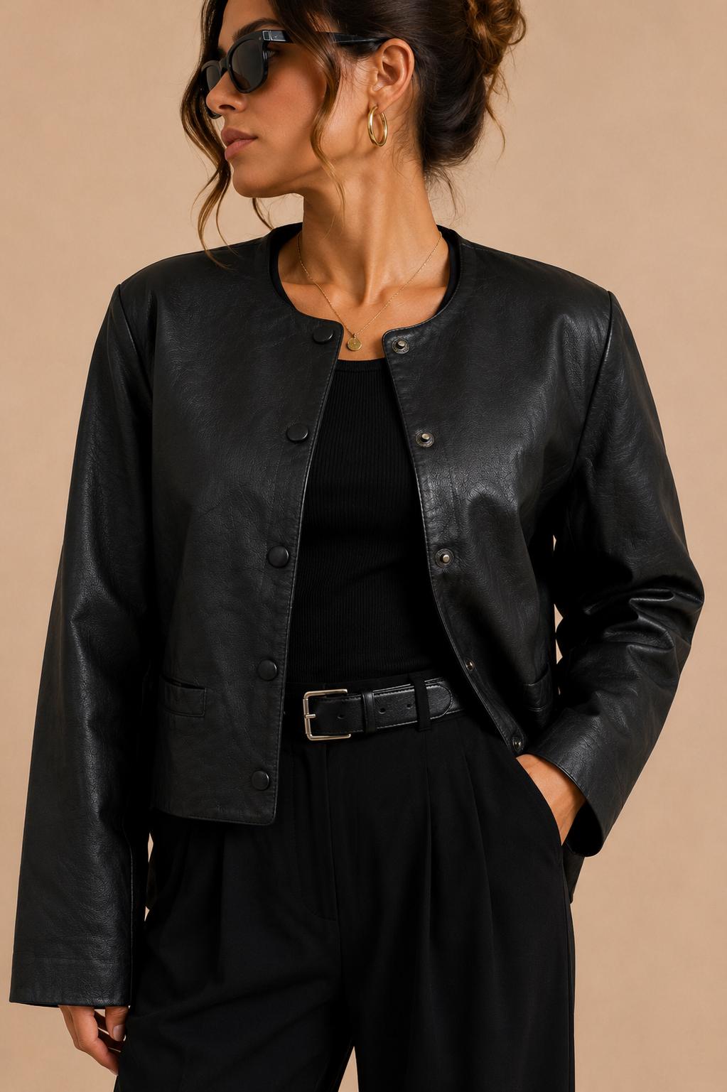 ジャケット・アウター 90s vintage short leather jacket black Women 90s Oversized Short Black Biker Jacket