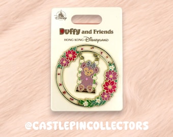Pin Disney de ShellieMay en columpio - Exclusivo de Disneyland Hong Kong - Pin de esmalte con corona floral - Pin de fantasía Disney raro