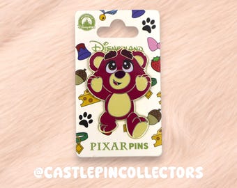 Pin de esmalte del oso abrazador Lotso - Pin comercial de Toy Story Pixar
