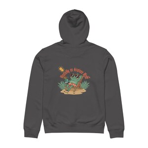 Relaxing Frog Drummer Hoodie | Beach Illustration, 'Weekend on Airplane Mode' Bild 10