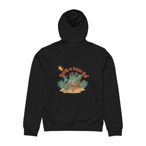 Relaxing Frog Drummer Hoodie | Beach Illustration, 'Weekend on Airplane Mode' Bild 8