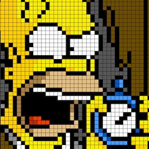 Peut inclure: Image pixélisée d'un personnage de dessin animé à la peau jaune, aux cheveux gris et à une chemise blanche. Le personnage a une bouche grande ouverte et tient un objet bleu. Le fond est marron.