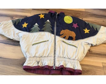 Chaqueta acolchada vintage de los 90 con apliques de cuero y plumón de pato de la galería, oso y montaña. Talla L.