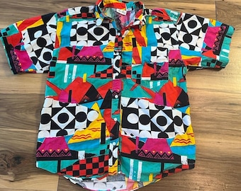Camiseta vintage Byblos con estampado abstracto, talla L, estilo años 90, de la serie Salvados por la campana.