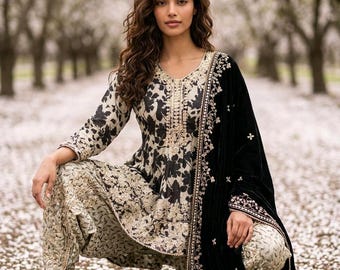 Traje de diseñador estilo dhoti negro y blanco roto / Top peplum bordado, dupatta de gasa Talla 44