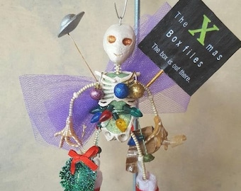 Alien Day of the Dead Diorama  Ornament, The X Files