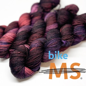 Filato di lana merino superlavabile "Crush MS 2025" nella colorazione speciale, 4 oz, lavabile in lavatrice