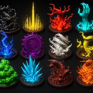 Pu&ograve; includere: Una collezione di dodici sculture in miniatura a tema fantasy, ciascuna su una base circolare. Le sculture presentano vari colori e forme, tra cui una massa nera vorticosa, una guglia gialla, un albero rosso e una mano turchese.