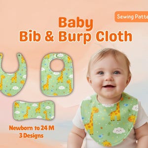 Op de afbeelding: Baby slabbetjes en spuugdoekjes set met een giraffenpatroon. De set bevat drie ontwerpen: een slab, een spuugdoekje en een slab met een gat. De slabbetjes en het spuugdoekje zijn lichtgroen met gele giraffen, witte wolken en gele zonnen.