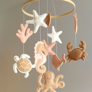 Beige, ivoor en perzikkleuren Under the Sea Baby Mobile - Ocean Baby Mobile - Nautische Houten Hoop Baby Mobile