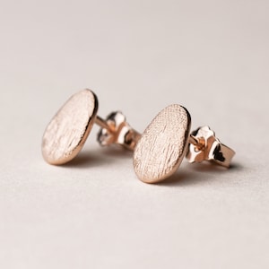 Pebble earrings Amia in rosegoldplated silver, earrings studs rosegold, oval earrings, button earrings, gifts for her, bridal jewelry image 1